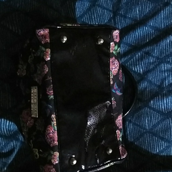 Handbag - Picture 3 of 4